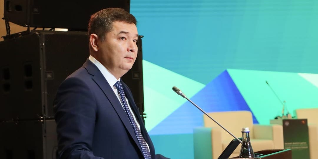 Бакыт Сыдыков, министр экономики и коммерции.