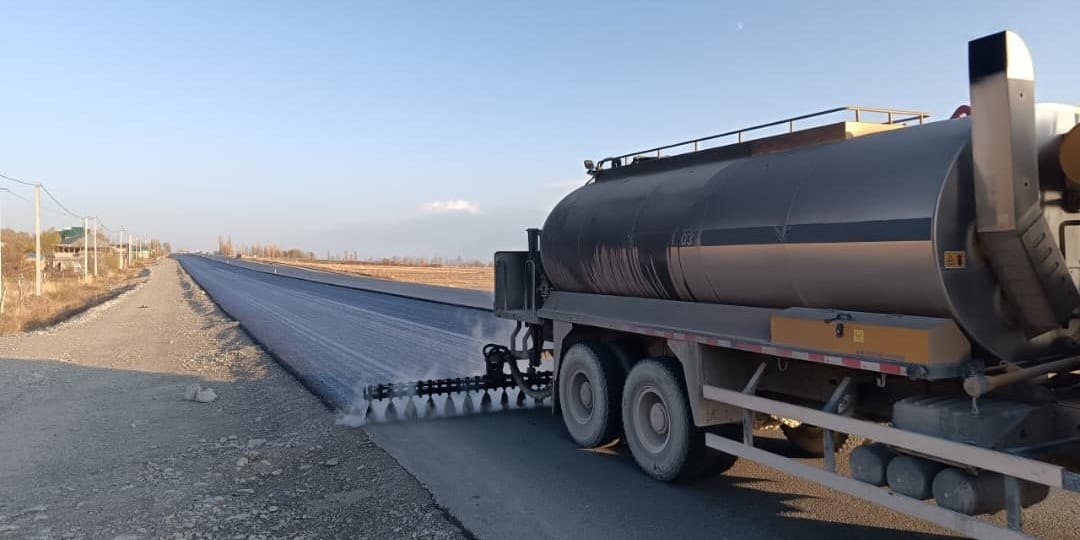 На трассе Корумду – Балбай Баатыр уложено 78 км нижнего слоя асфальта