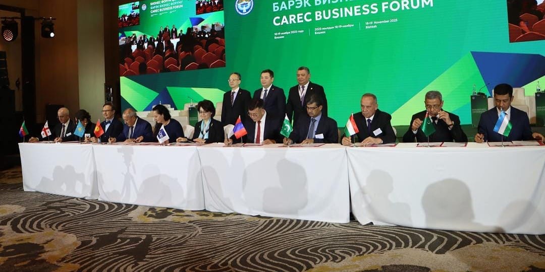 Единые турмаршруты с Таджикистаном и цифровое сотрудничество с Китаем: итоги бизнес-форума ЦАРЭС