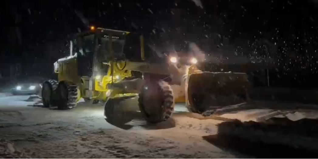 Дорожники обеспечивают бесперебойный проезд к базе «Каракол» — Минтранс