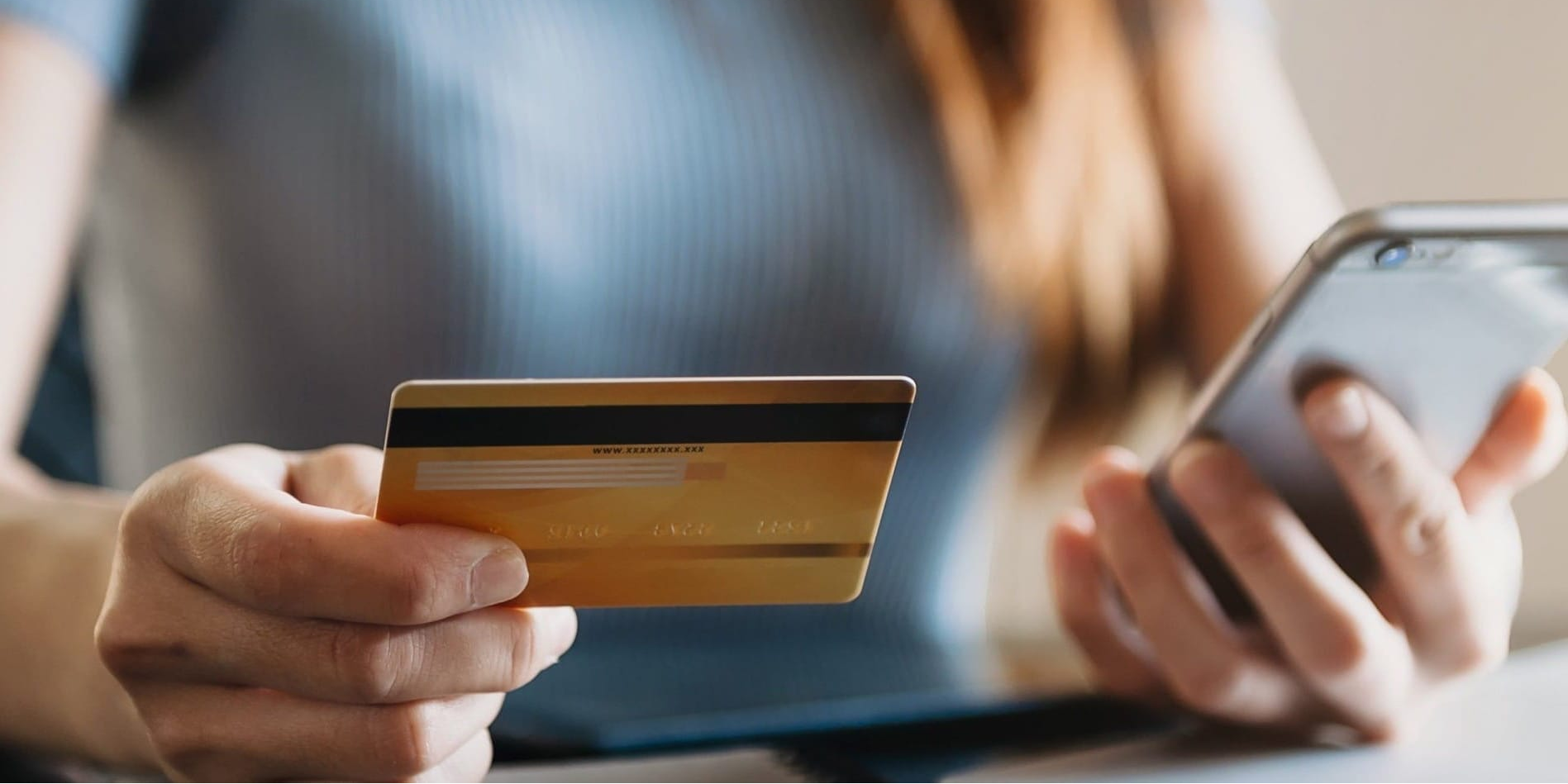 НБ КР запретил комиссии на онлайн-переводы в сомах и выдачу международных переводов в 2026 году