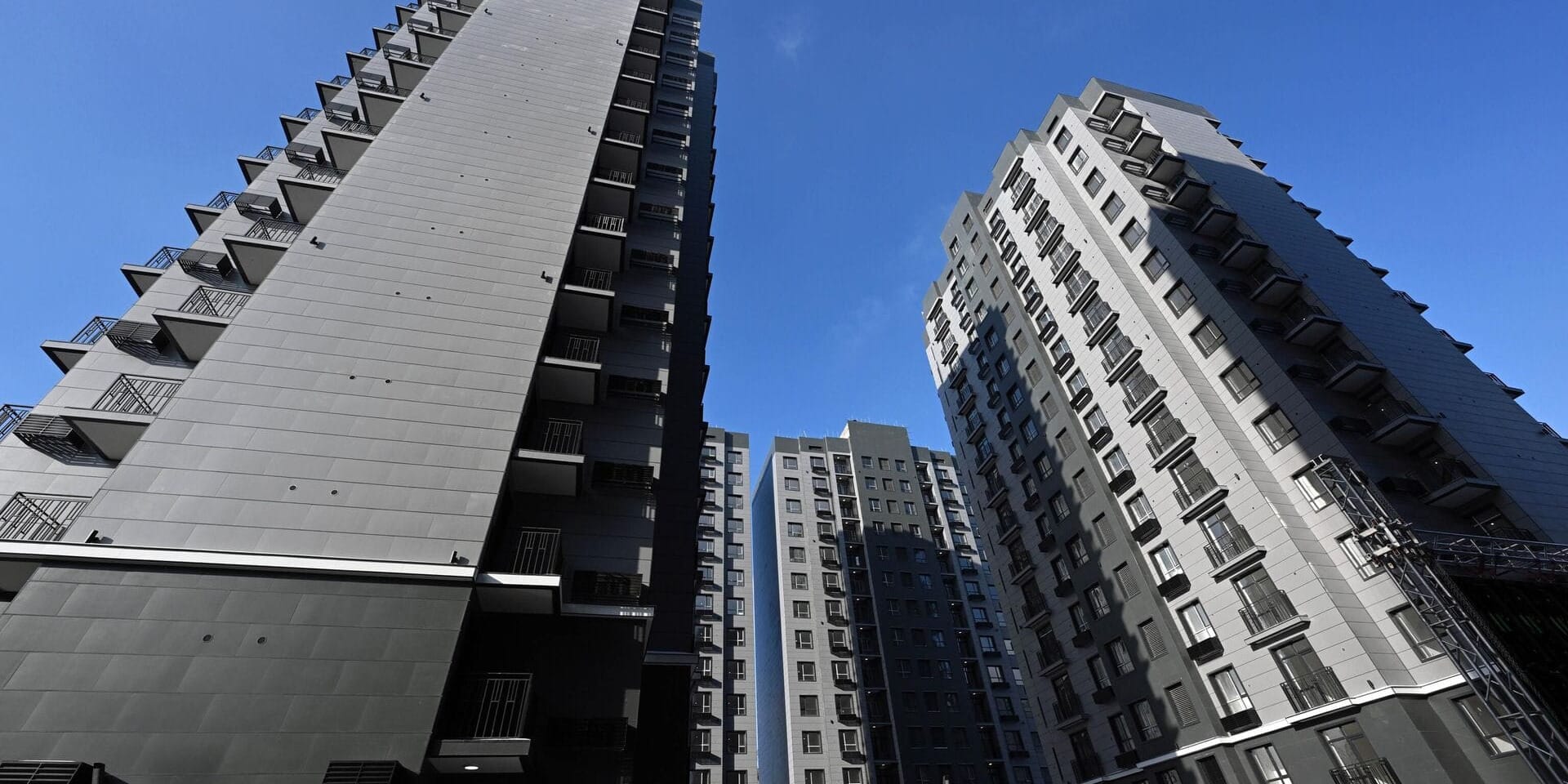 ГИК планирует выдать кыргызстанцам в 2026 году 20 тысяч квартир (обновлено)