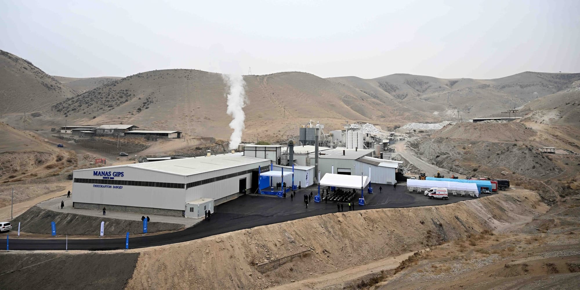 В Сузаке открыли завод по выпуску гипсокартона с инвестициями в $11.7 млн