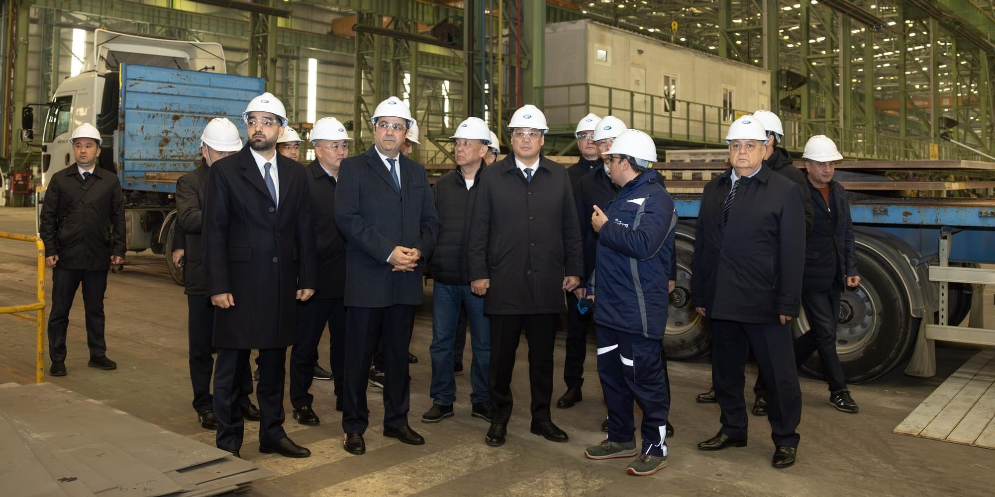 Торобаев в Баку обсудил с SOCAR поставки ГСМ в Кыргызстан