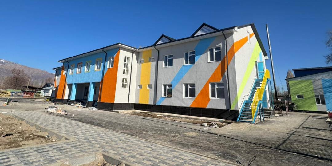 В селе Бирлик строят новый детский сад за 80 млн сомов