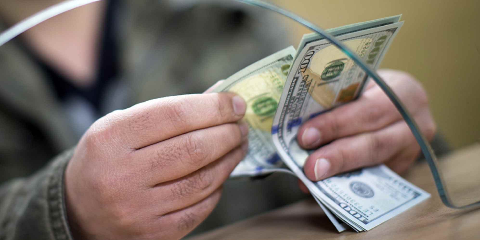 Нацбанк приостановил лицензию обменки в «Новом ЦУМе»