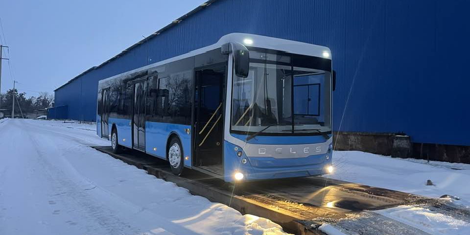 Проект автобусов BELES поставили на паузу: причины и позиции учредителей