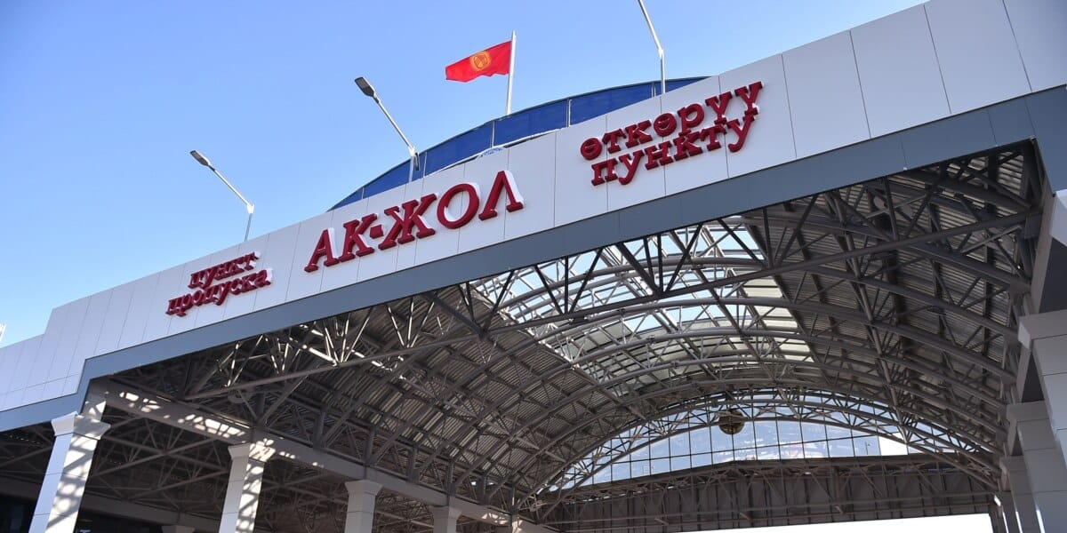 После отмены «виза-ран» семьи и студенты застряли: Бекешев просит пересмотреть нормы