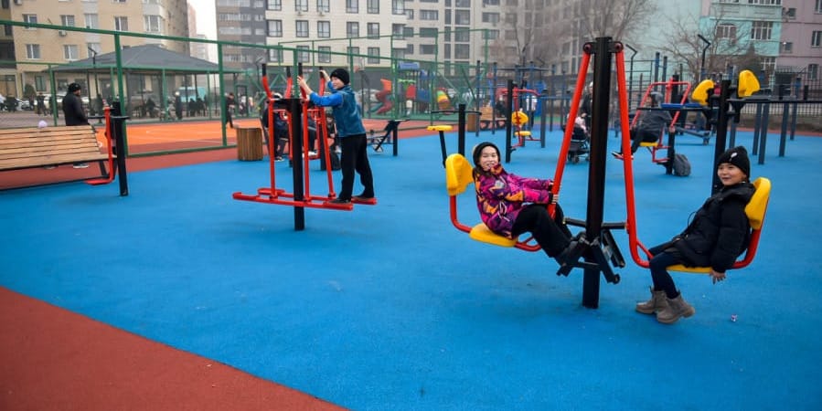 В Бишкеке на улице Садырбаева открыли общественное пространство площадью 3 тысячи м²