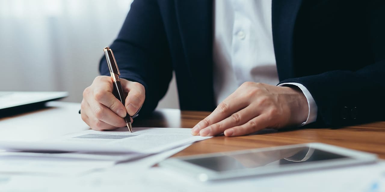 В КР приостановили работу четырех агентств по трудоустройству в Турции