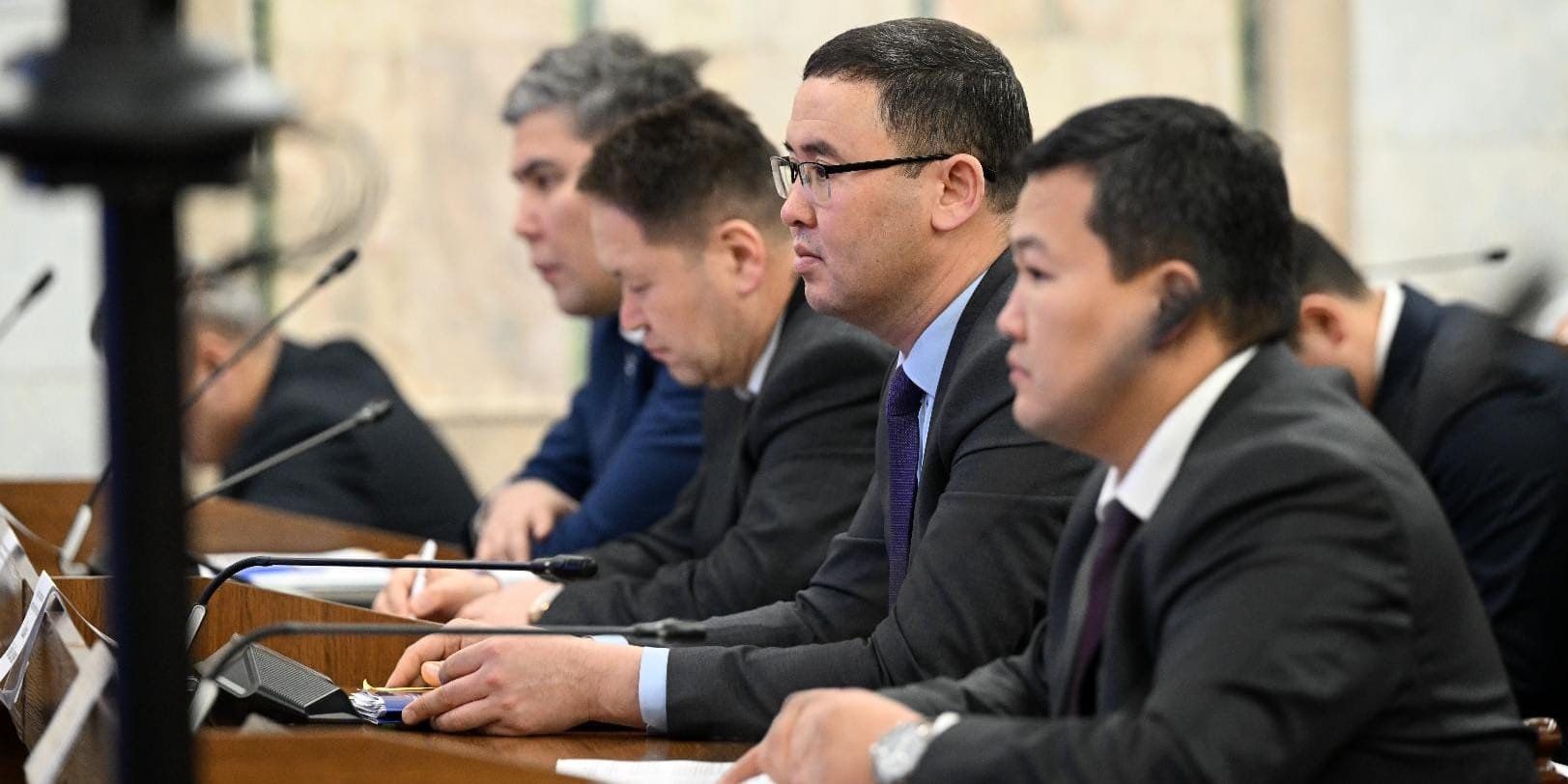 Комитет ЖК одобрил сокращение списка госнаград и отмену звания «Народный поэт»