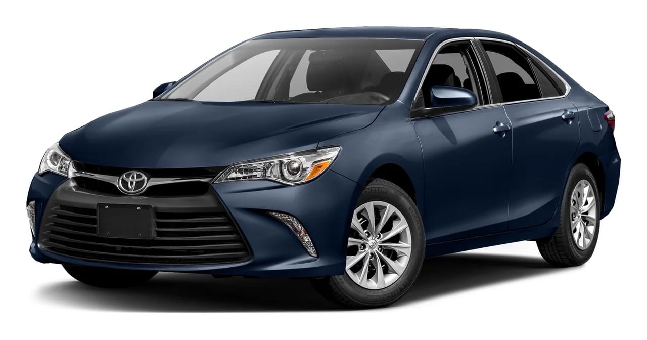 Легендарная Toyota Camry десятилетиями сохраняет статус одного из самых популярных седанов КР, хотя в последнее время и немного уступила свои позиции конкурентам из Кореи.