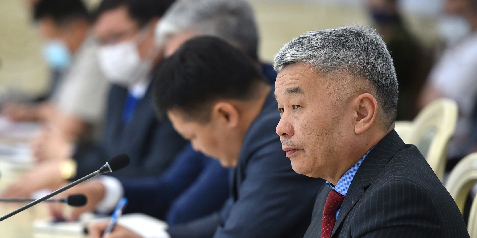 Бектур Зулпиев назначен полпредом президента и кабмина в ЖК