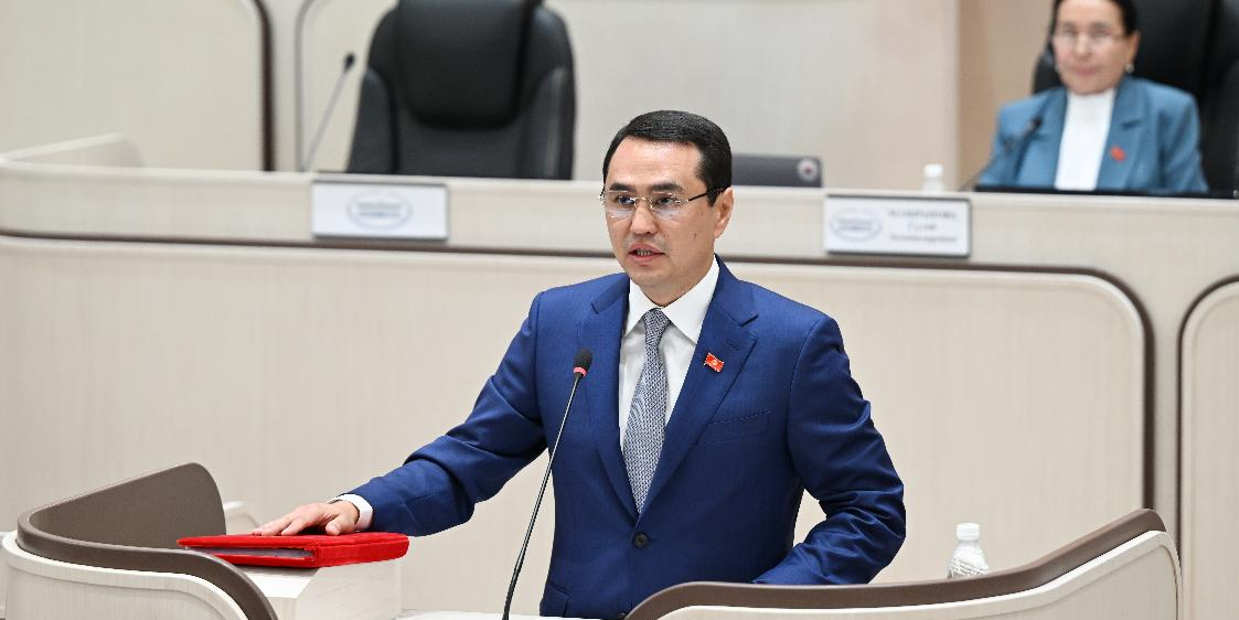 Эльдар Сулайманов решил сдать мандат депутата ЖК