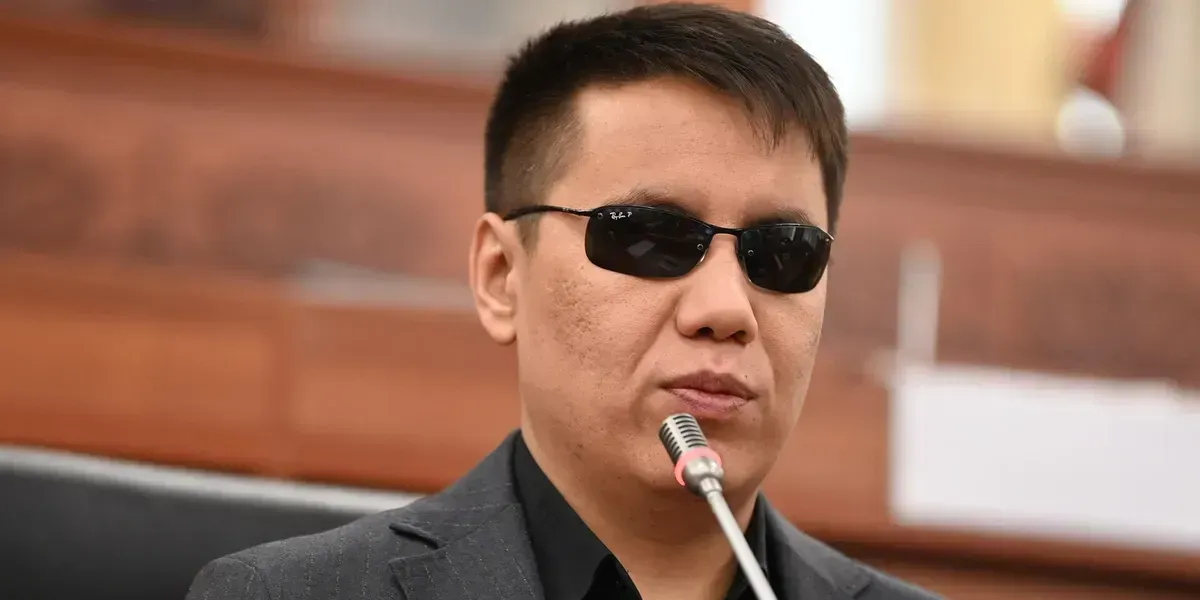 Бекешев просит ГКНБ разблокировать TikTok в Кыргызстане