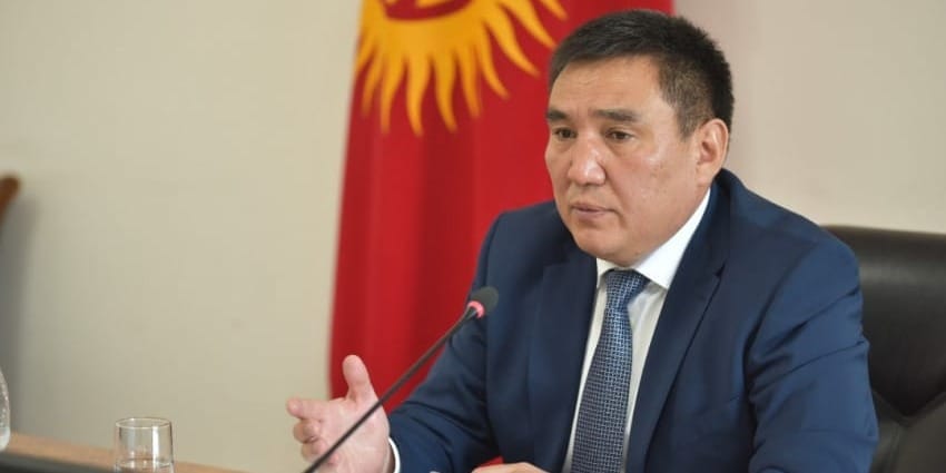 ЦИК передал мандат Жанара Акаева экс-мэру Оша Таалайбеку Сарыбашову
