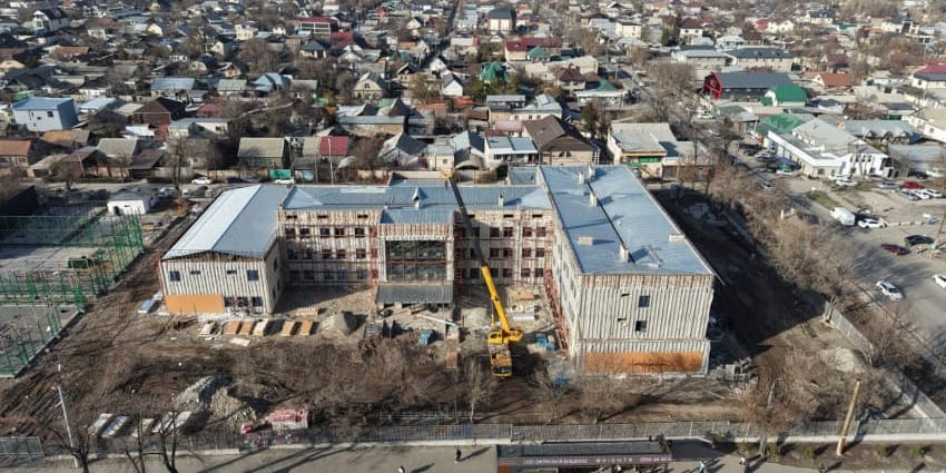 Мэрия Бишкека достраивает новую школу №23 на проспекте Жибек-Жолу