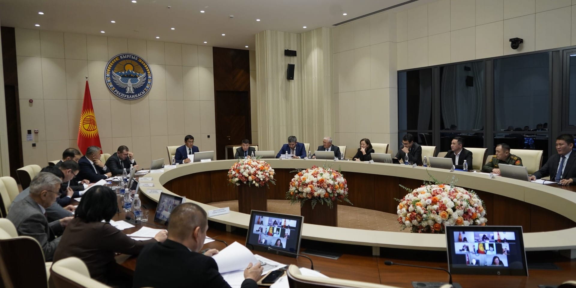 Чьи имена получат школы Кыргызстана — список