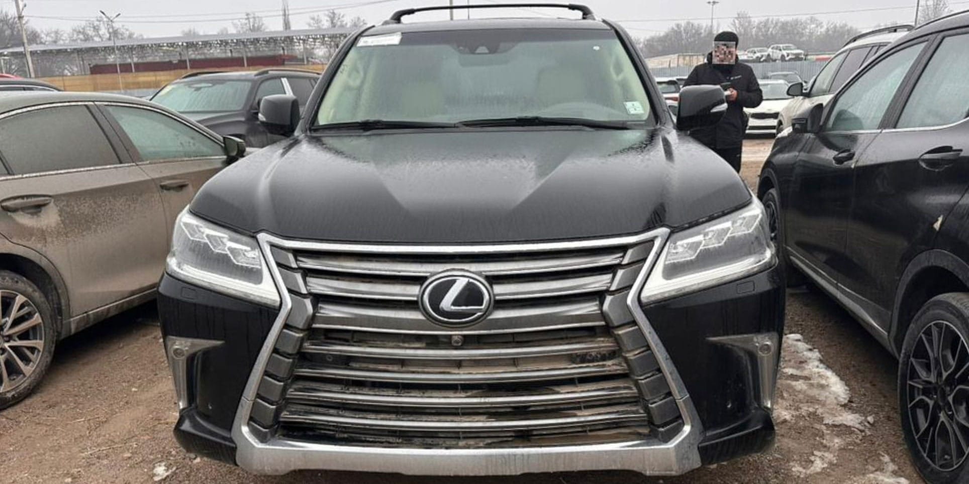 Lexus из КНР с «омоложенным» VIN принес бюджету почти 2.5 млн сомов