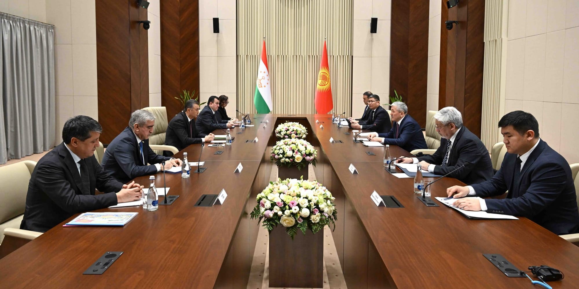 Кыргызстан и Таджикистан намерены нарастить товарооборот до $500 млн