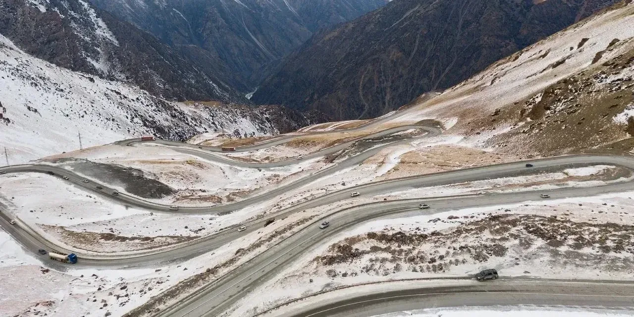 Все перевалы Кыргызстана открыты: ситуация на дорогах на 26 февраля