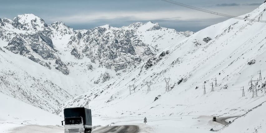 На перевале Отмок сняли ограничение для большегрузов