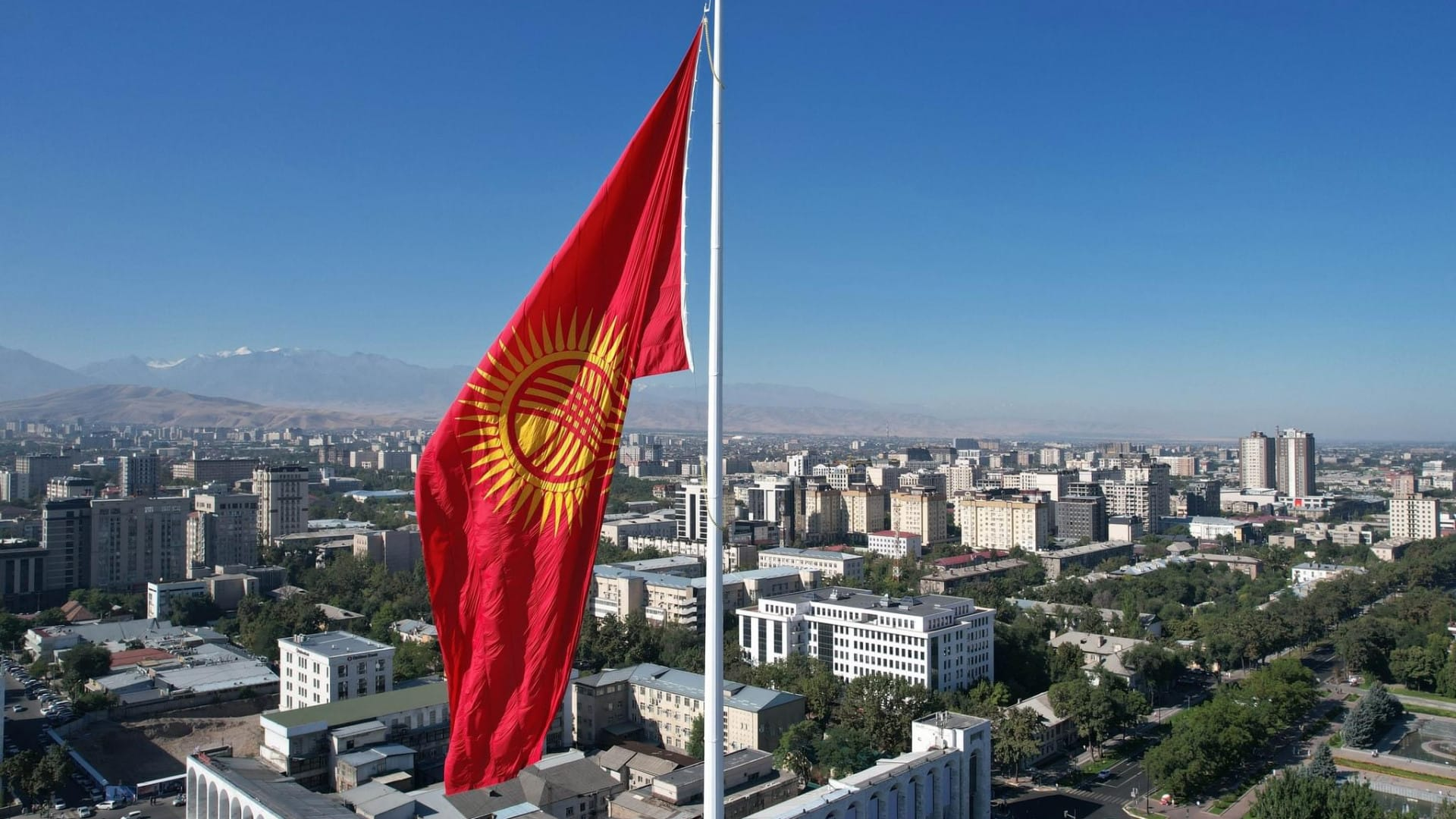 Ротация акимов и новый мэр Токмока: кого назначили в регионах Кыргызстана 6 марта