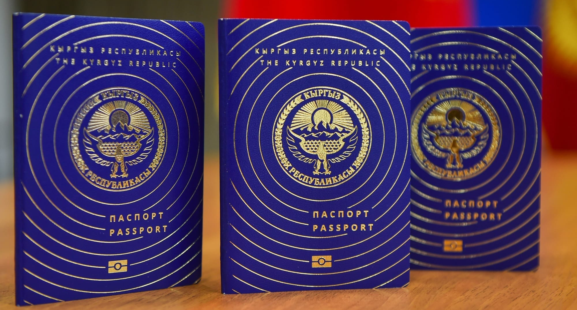 В Кыргызстане подорожали паспорта и услуги ЗАГС: новые тарифы ГУ «Кызмат»