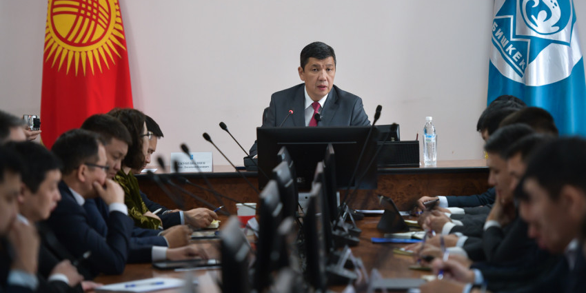 Трое уволены, четверо наказаны: мэр Бишкека подвел итоги проверки Орто-Сайского рынка