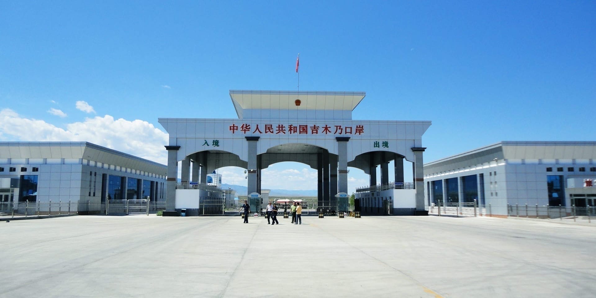 На КПП «Торугарт» запустили электронную очередь для фур