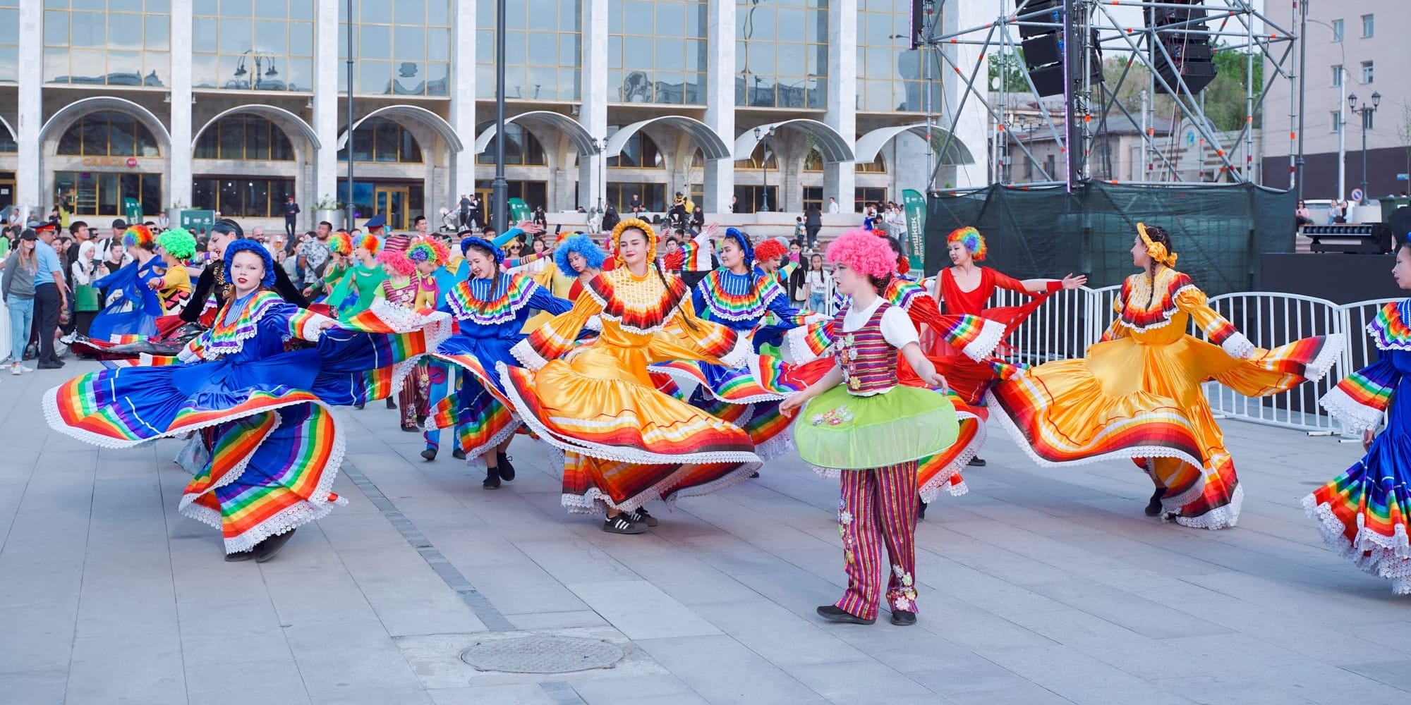 Royal Central Park Spring Festival — яркое празднование с фейерверками