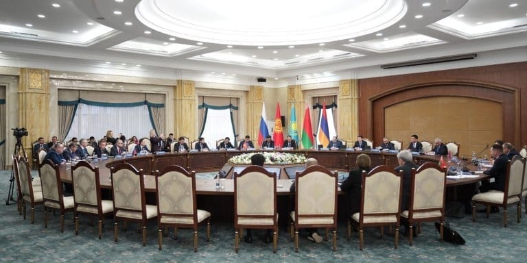 В Бишкеке утвердили 22 решения по унификации таможенного контроля