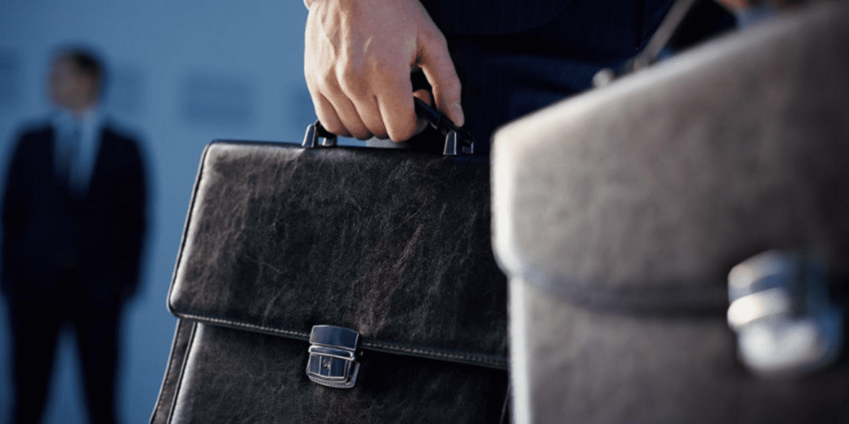 Бывших сотрудников органов ЕАЭС и экс-чиновников хотят включать в кадровый резерв КР без конкурса