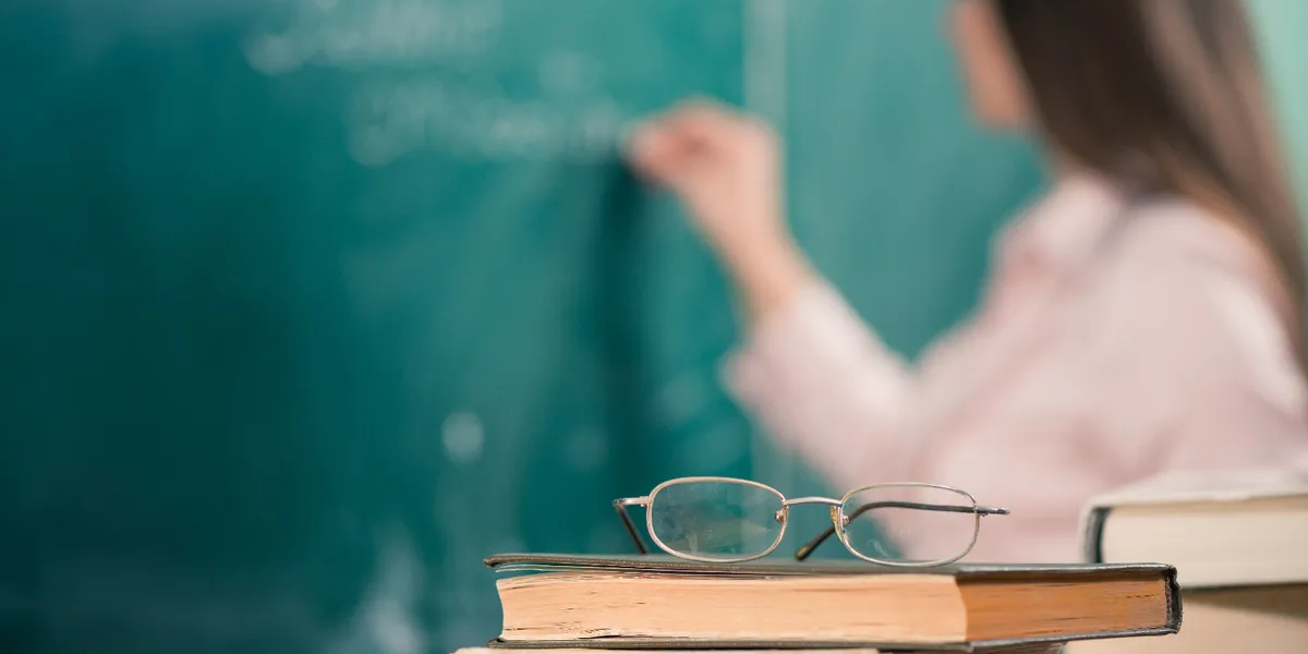 Коэффициенты зарплат для учителей всех предметов уравняли — Минпросвещения Кыргызстана