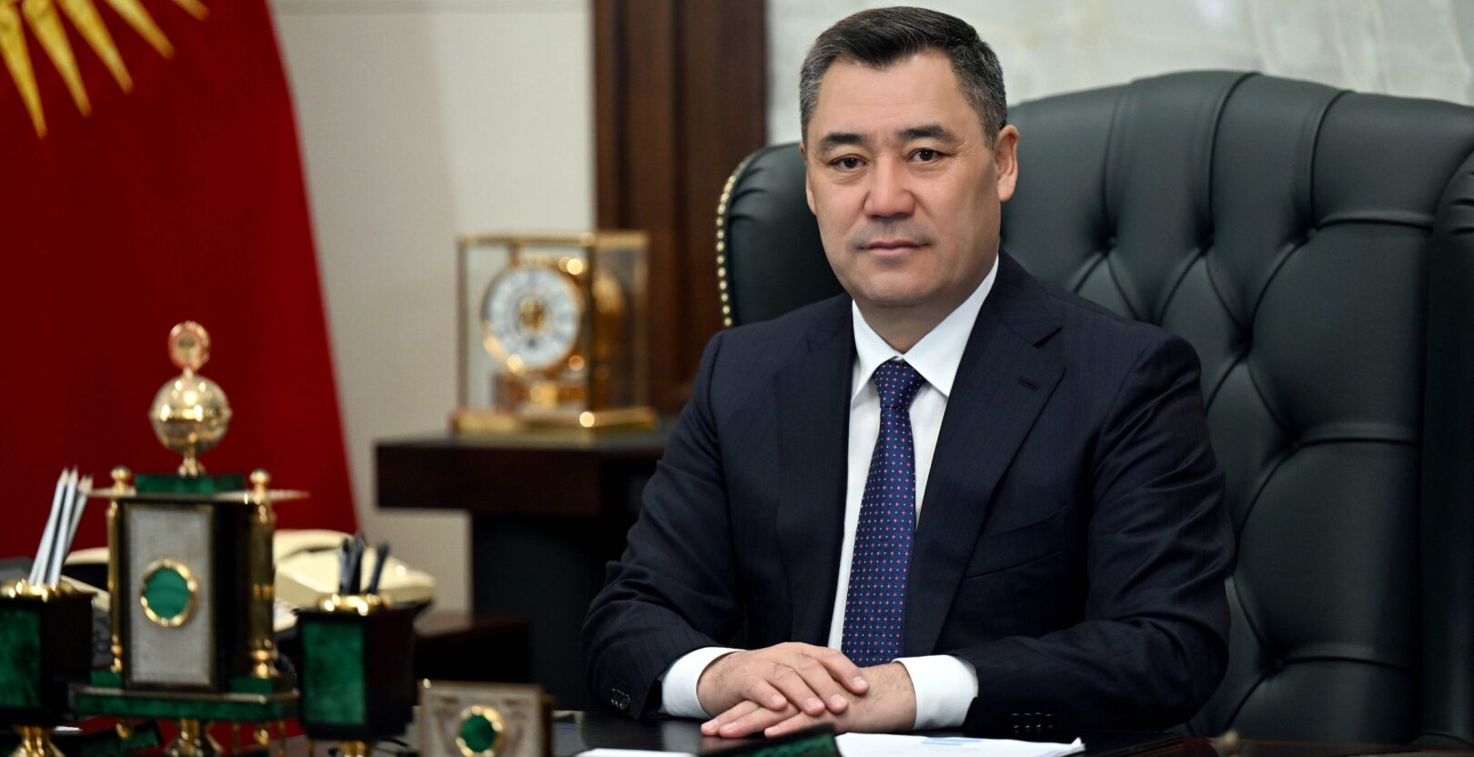 Садыр Жапаров поздравил православных кыргызстанцев с праздником Пасхи