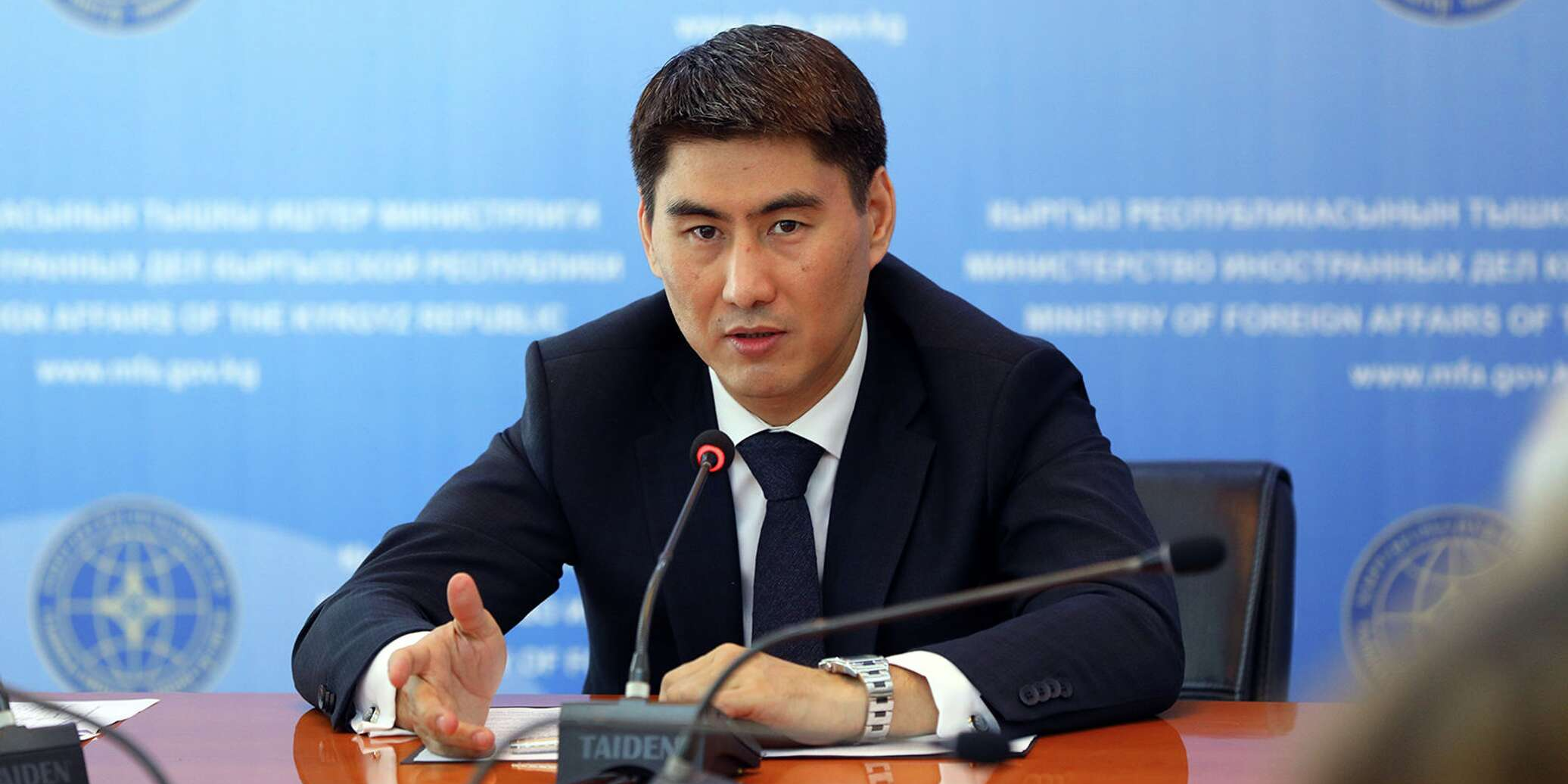 Чингиз Айдарбеков, отказ от мандата, Айдарбеков ЦИК, Мирлан Жеенчороев, МВД КР, обыск у Айдарбекова, дело Айдарбекова Кыргызстан