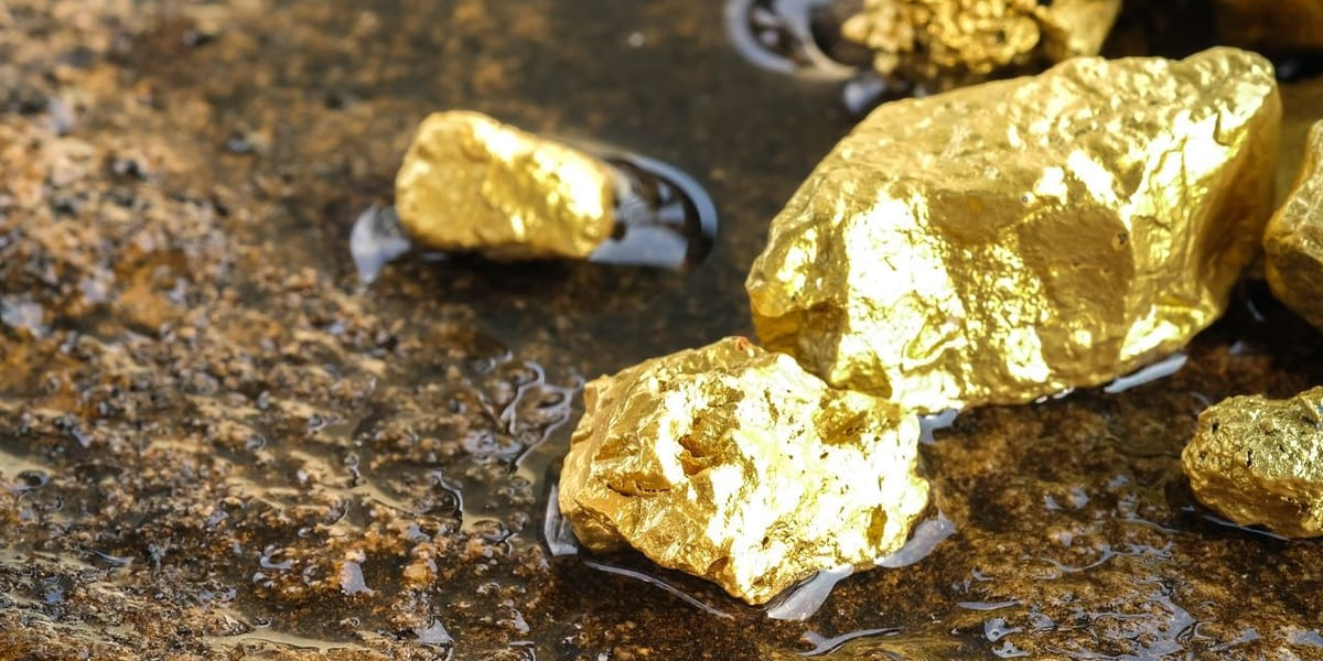 Золото в режиме ожидания: почему рынок проигнорировал перемирие США и Ирана?