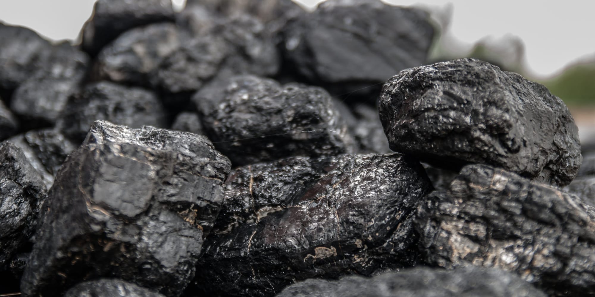 Минприроды Кыргызстана выставило на аукцион лицензию на разведку угля в Жумгале