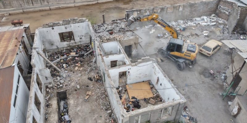 Мэрия Бишкека начала снос 64 объектов под развязку на Молодой Гвардии — Льва Толстого (фото)