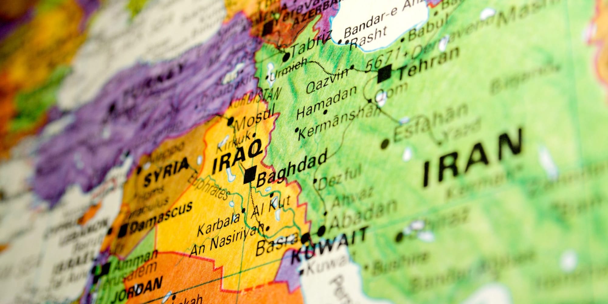 Кыргызстанцам рекомендовали временно воздержаться от поездок на Ближний Восток