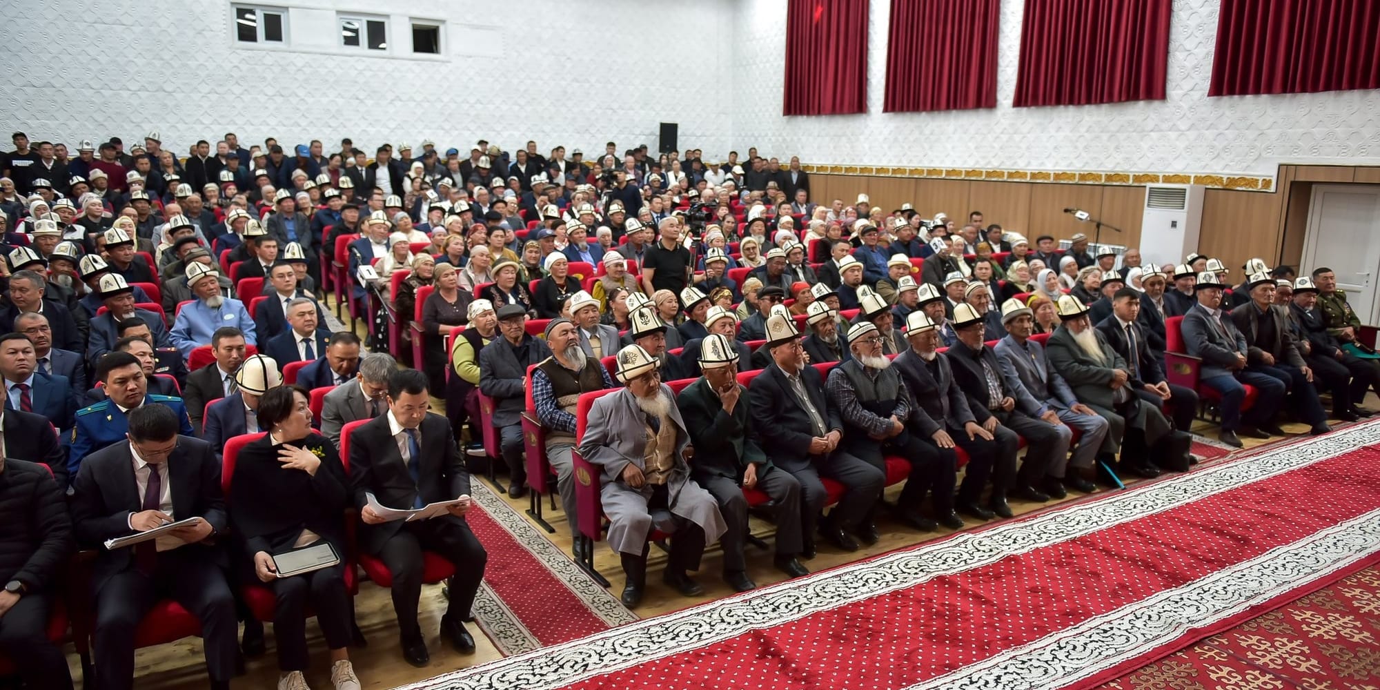 льготные кредиты КР, животноводство Алай, кредит на скот Кыргызстан, Садыр Жапаров Ош, финансирование фермеров КР, господдержка сельского хозяйства, новости экономики Кыргызстана.