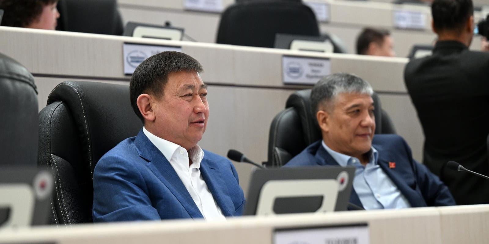 Жогорку Кенеш полностью переходит на электронный документооборот