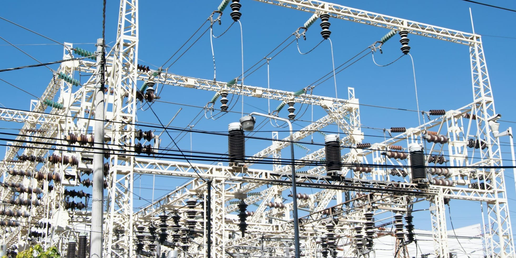 Частные распредкомпании Кыргызстана просят Жапарова вмешаться в спор о тарифах Минэнерго