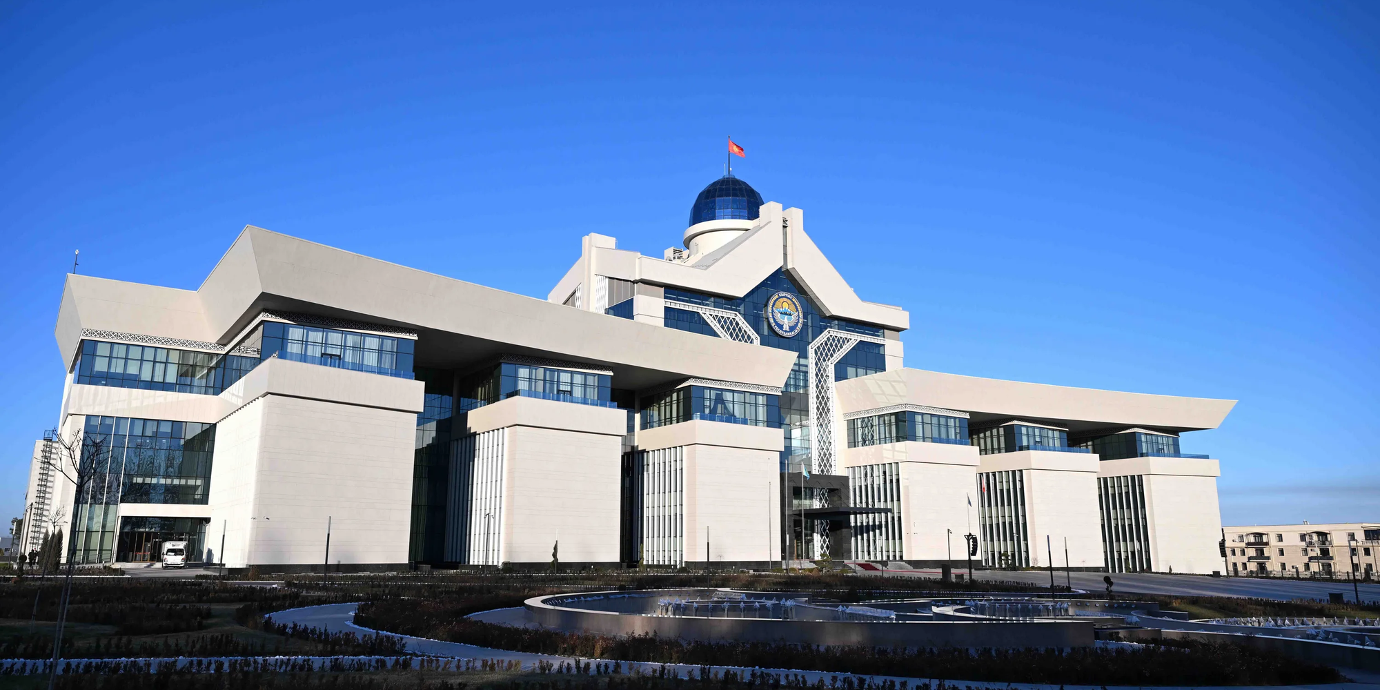 Кабмин уточнил порядок спецзакупок для охраны первых лиц Кыргызстана