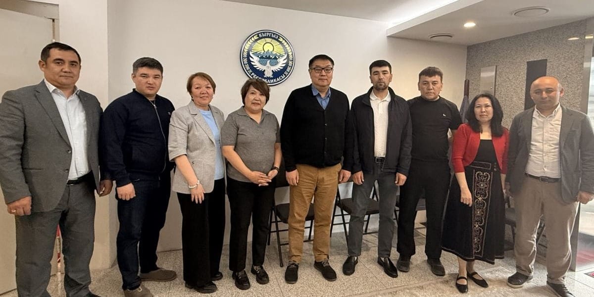 Кыргызстанцам в Монголии напомнили о миграционных 