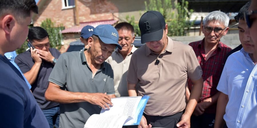 Перепродали пять раз: в Бишкеке возник спор за землю, выданную еще в 2006 году
