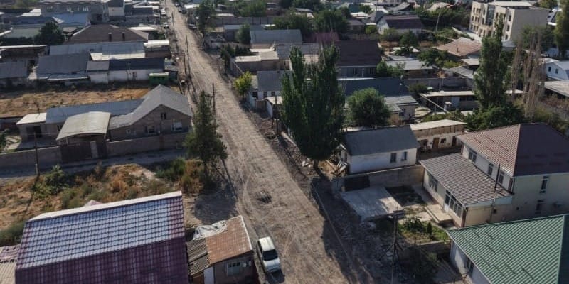 На улице Иманалиева в Бишкеке расширяют дорогу: демонтировано 70 объектов