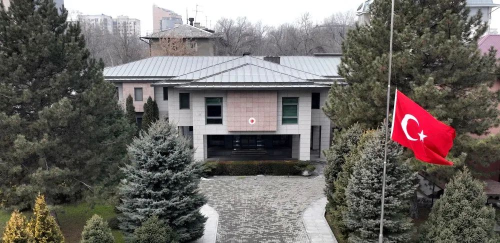 Турецким строителям здания прокуратуры в Бишкеке не платят зарплату изображение публикации