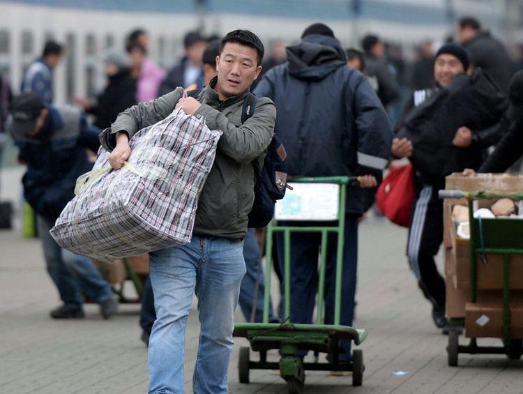 Минсоцтруда помогло мигрантам в России получить невыплаченную зарплату на 14 млн рублей изображение публикации