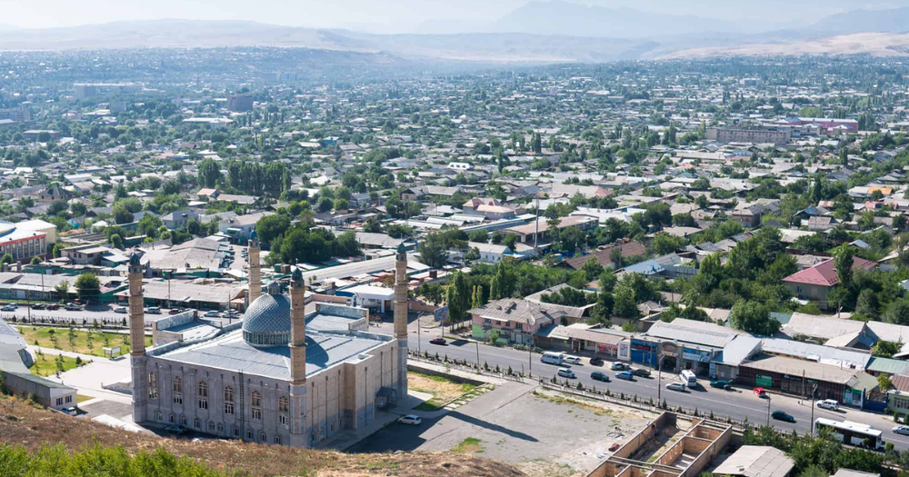 Объем рыночных услуг в Оше за первое полугодие увеличился почти на 10.5 млрд сомов изображение публикации